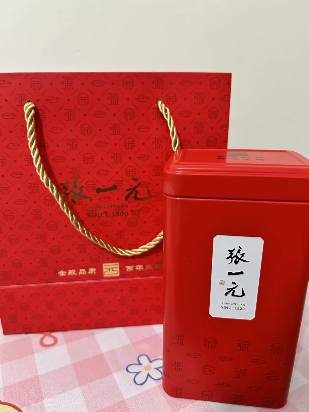 张一元伏窨新茶上架,大栅栏排满代购:外地人今年这口新茶怎么买