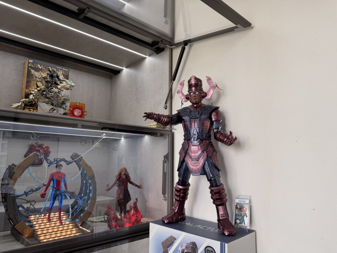 Hot Toys 70cm行星吞噬者集中到货,首批开箱又夸又嫌:神奇四侠粉这只吞叔值不值1980元