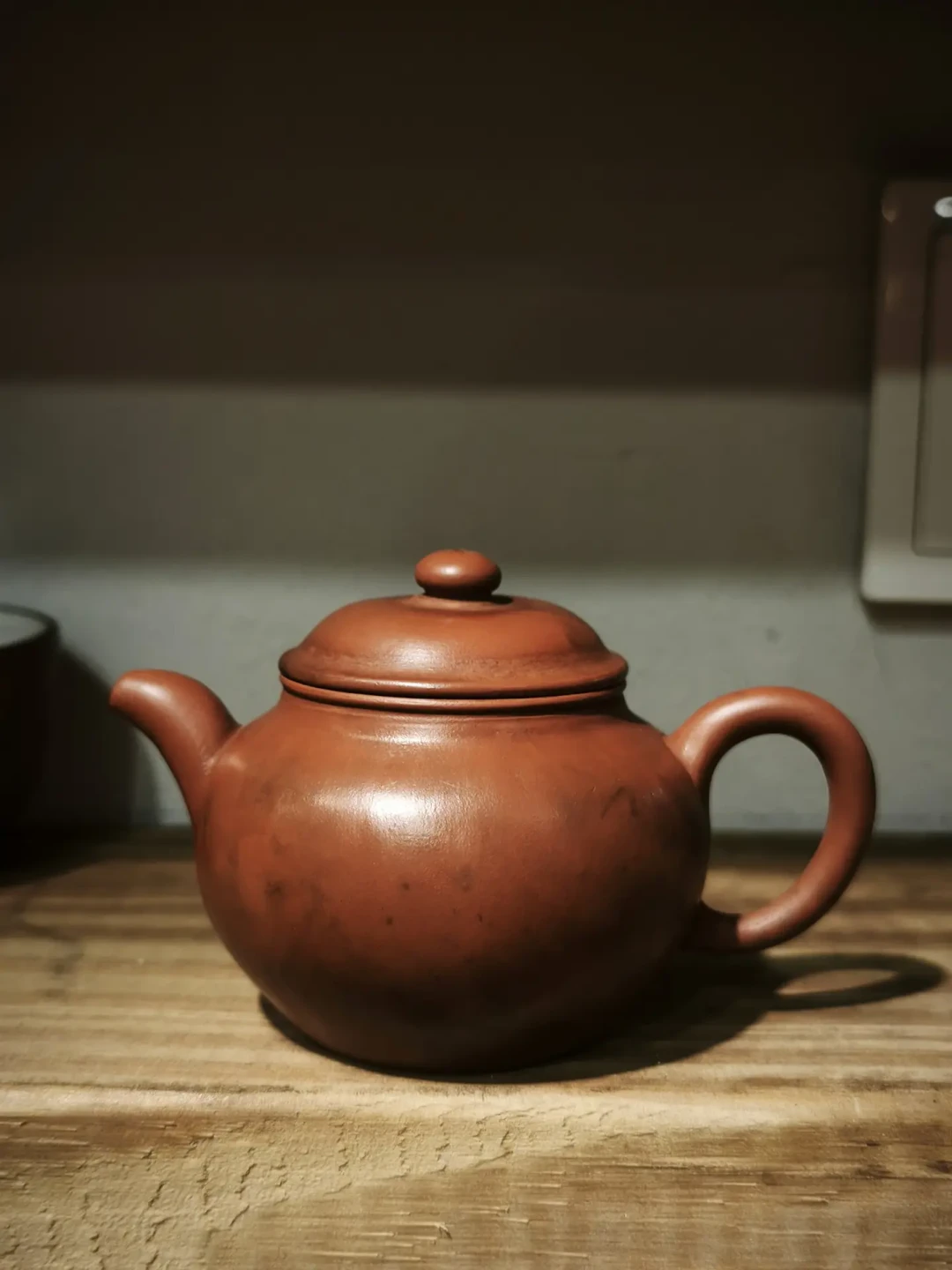 捡漏的“顾景舟老壶”,可能只有3个月壶龄:三招做旧,全藏在这三个部位