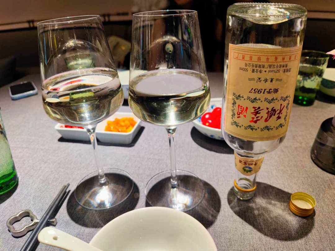 酒友追问“药香去哪了”：把在售平坝新酒翻了个底朝天，老味道只剩这几瓶