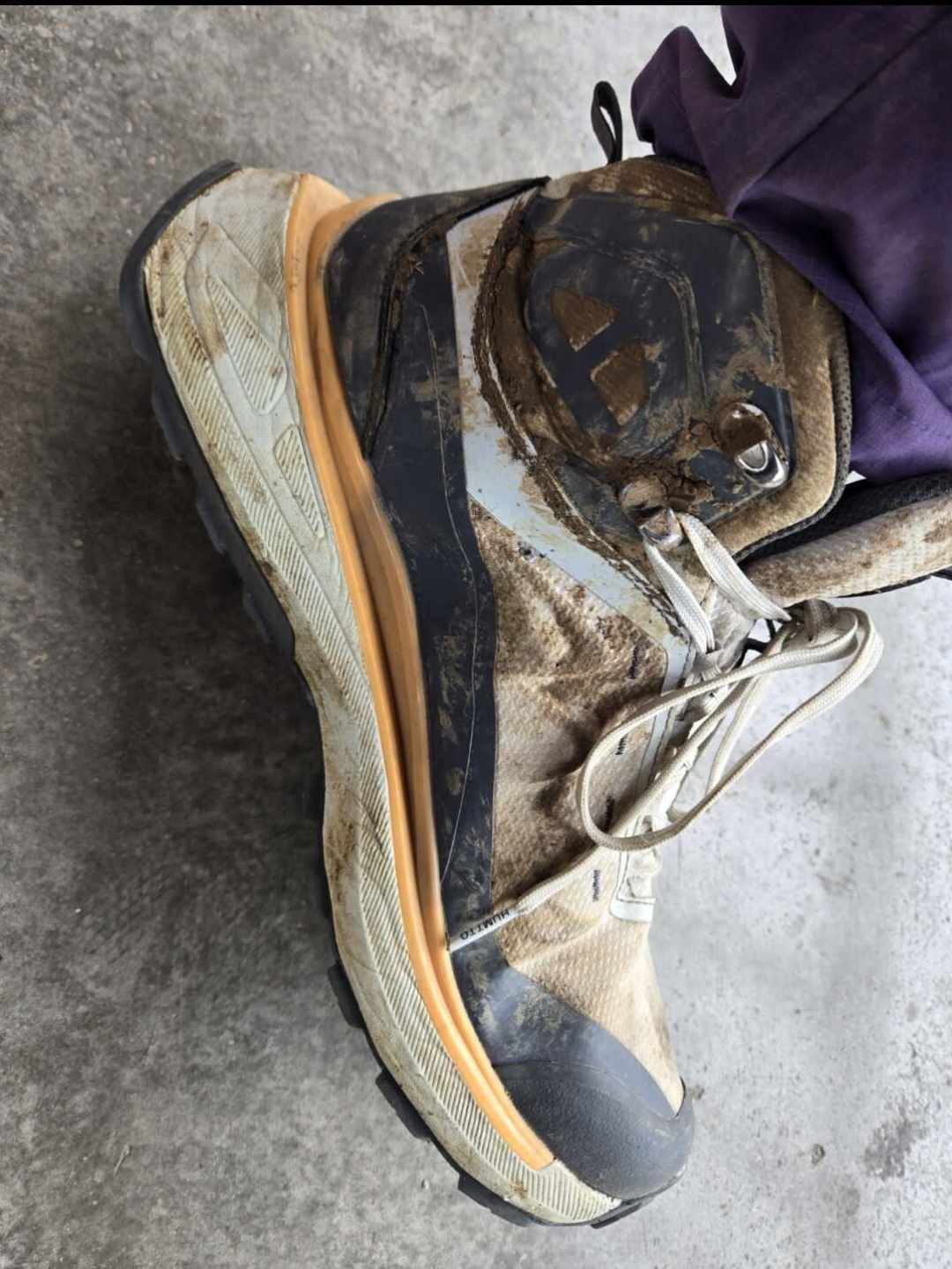 两百块的悍途徒步鞋,新手到底能不能买?翻遍全网几百条真实评价,优缺点都给你捋清了