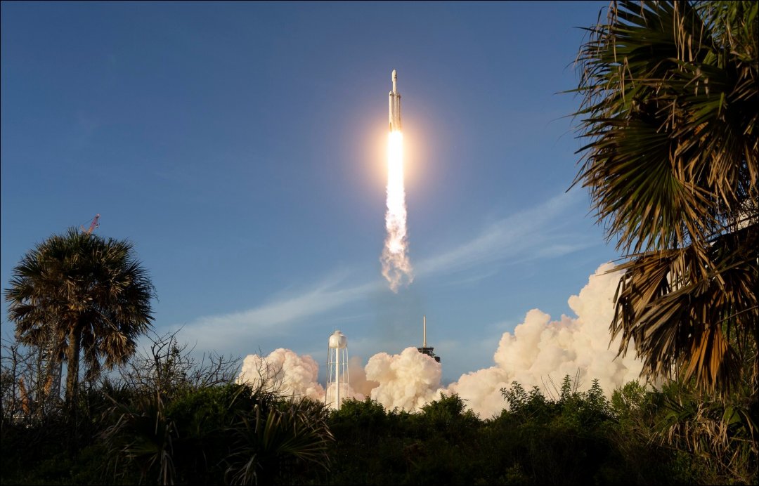 罗曼望远镜发射了:用间谍卫星“剩下”的镜片拍宇宙,观星圈最关心的4个问题挨个说清