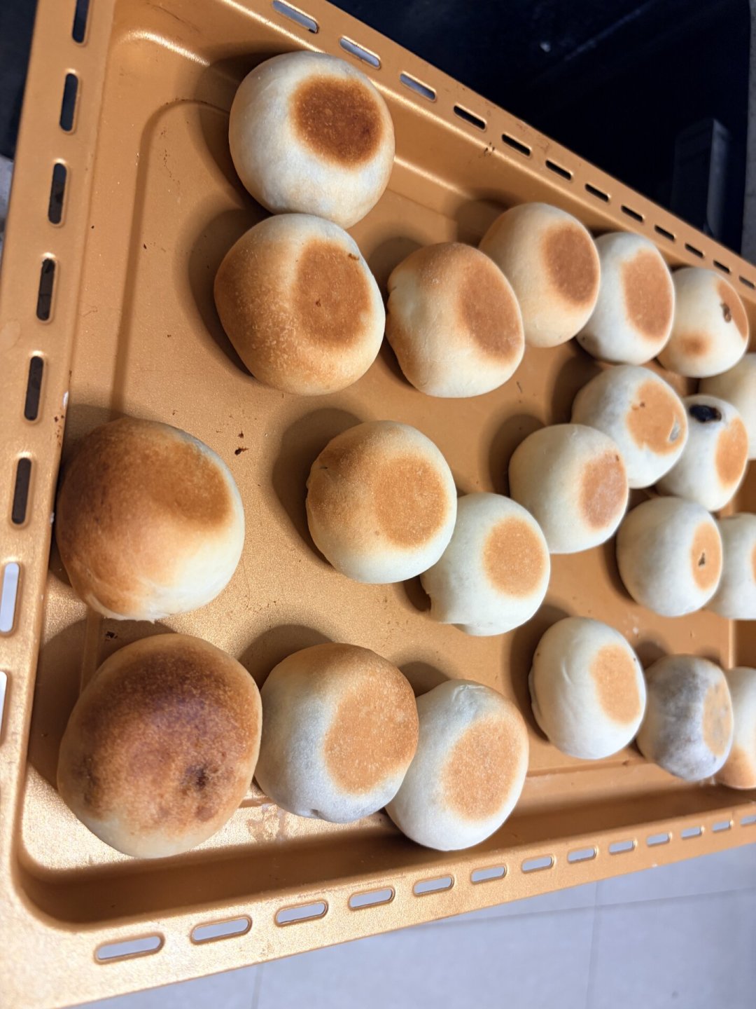 风炉烤箱被吹成