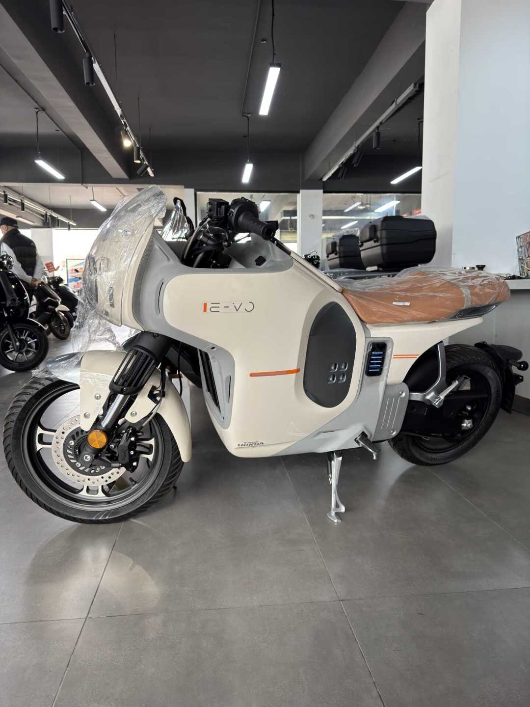 蓝牌版EVO GT快到店了,UQ3降到3999:五羊本田电车的三条