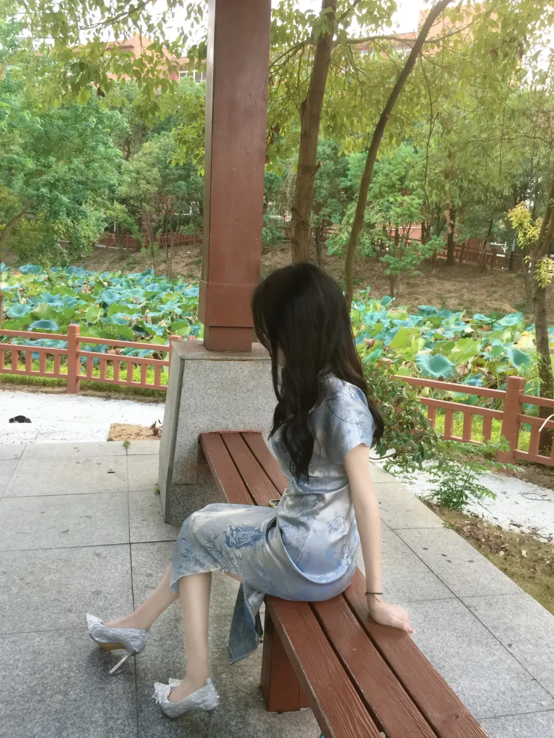 中秋国庆旗袍写真避坑:翻完二十多条避雷帖,我把加价套路整理成了三步