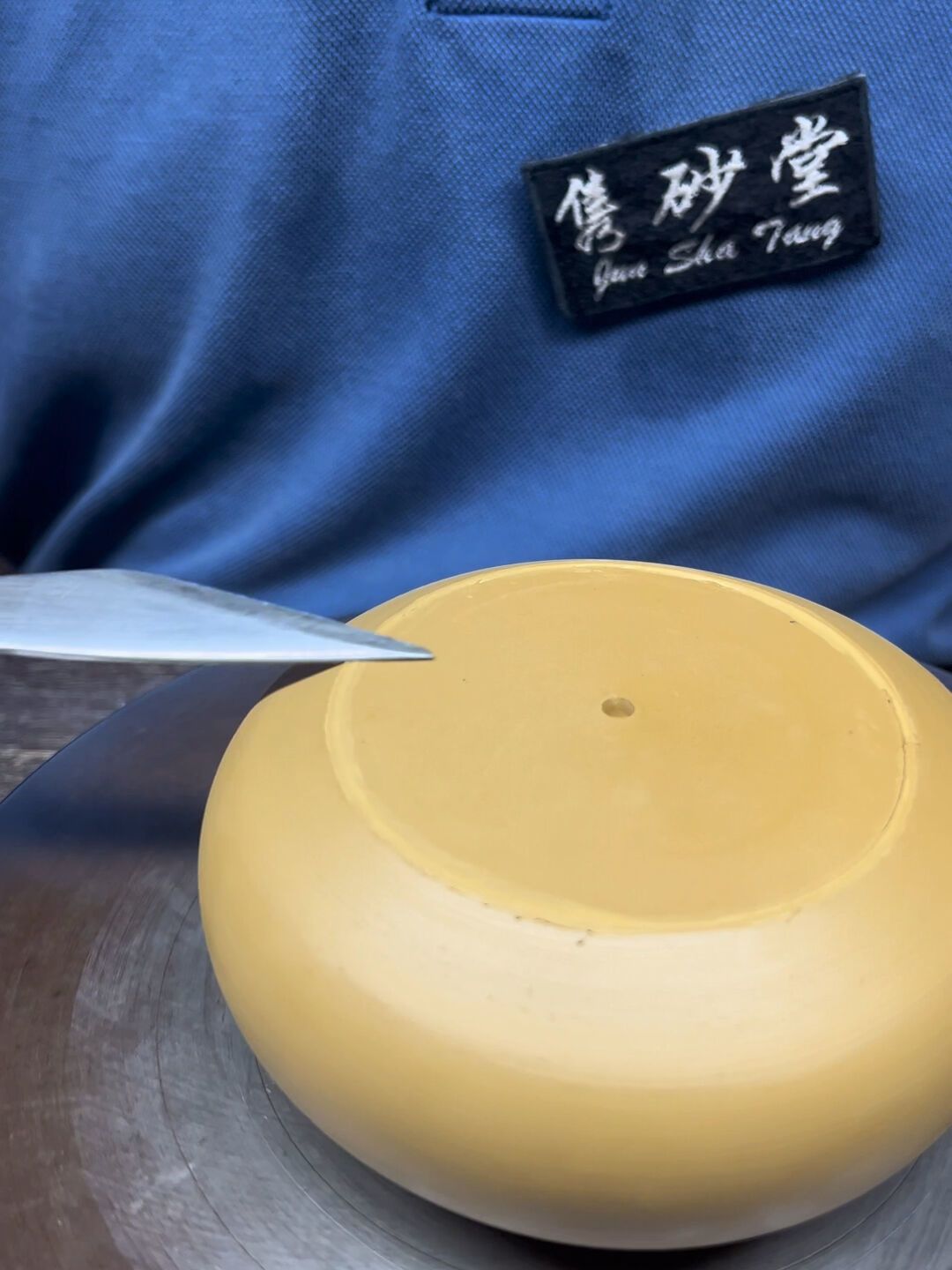 同一把相明石瓢,十一年前拍2702万,这次1535万:紫砂真正“降价”的是另一个层级