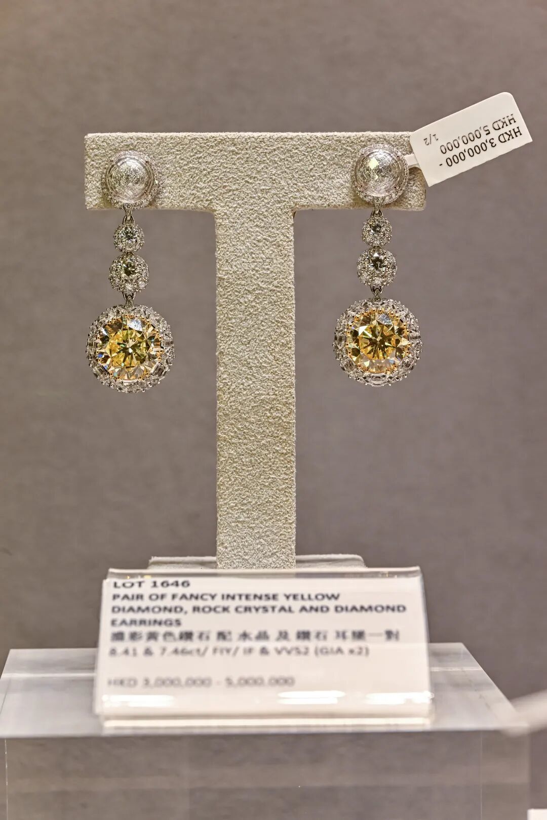 金价越涨,金饰越卖不动:大众抢着按克买金条,收藏圈为什么还在买“件”?