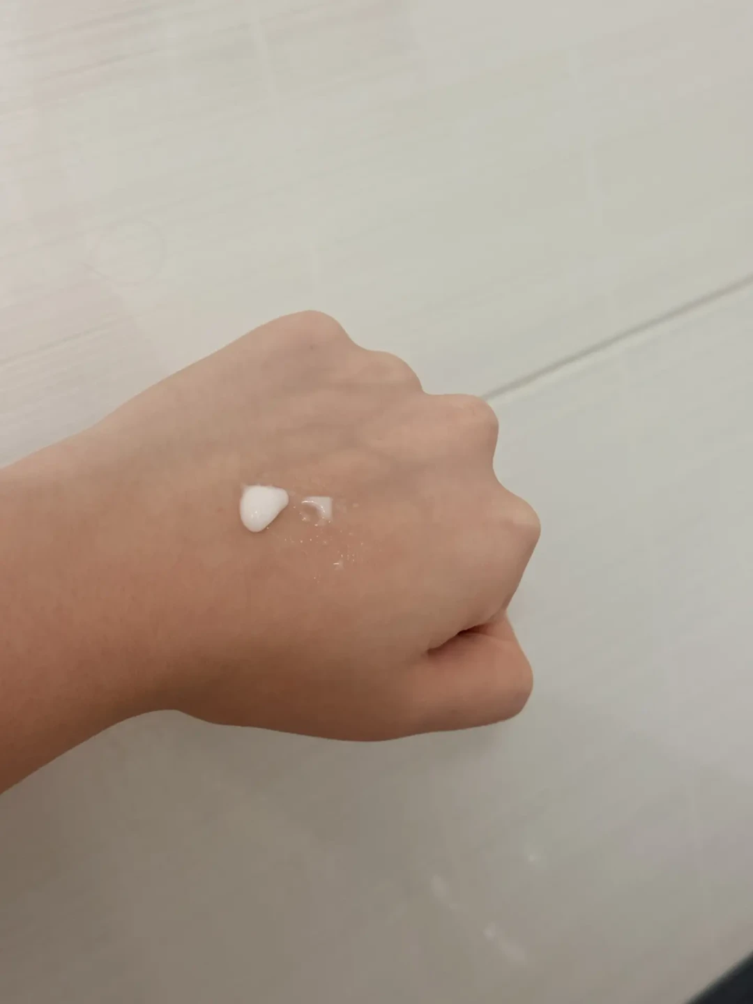 早上洗脸之争，换季两边都翻车了：先分清三种“不洗脸”，再决定明早怎么洗