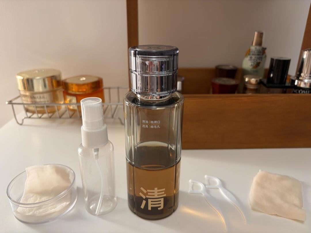 一周湿敷掉「大半瓶」:C咖酸酶水刷屏这个8月,买不买其实就看这几笔账