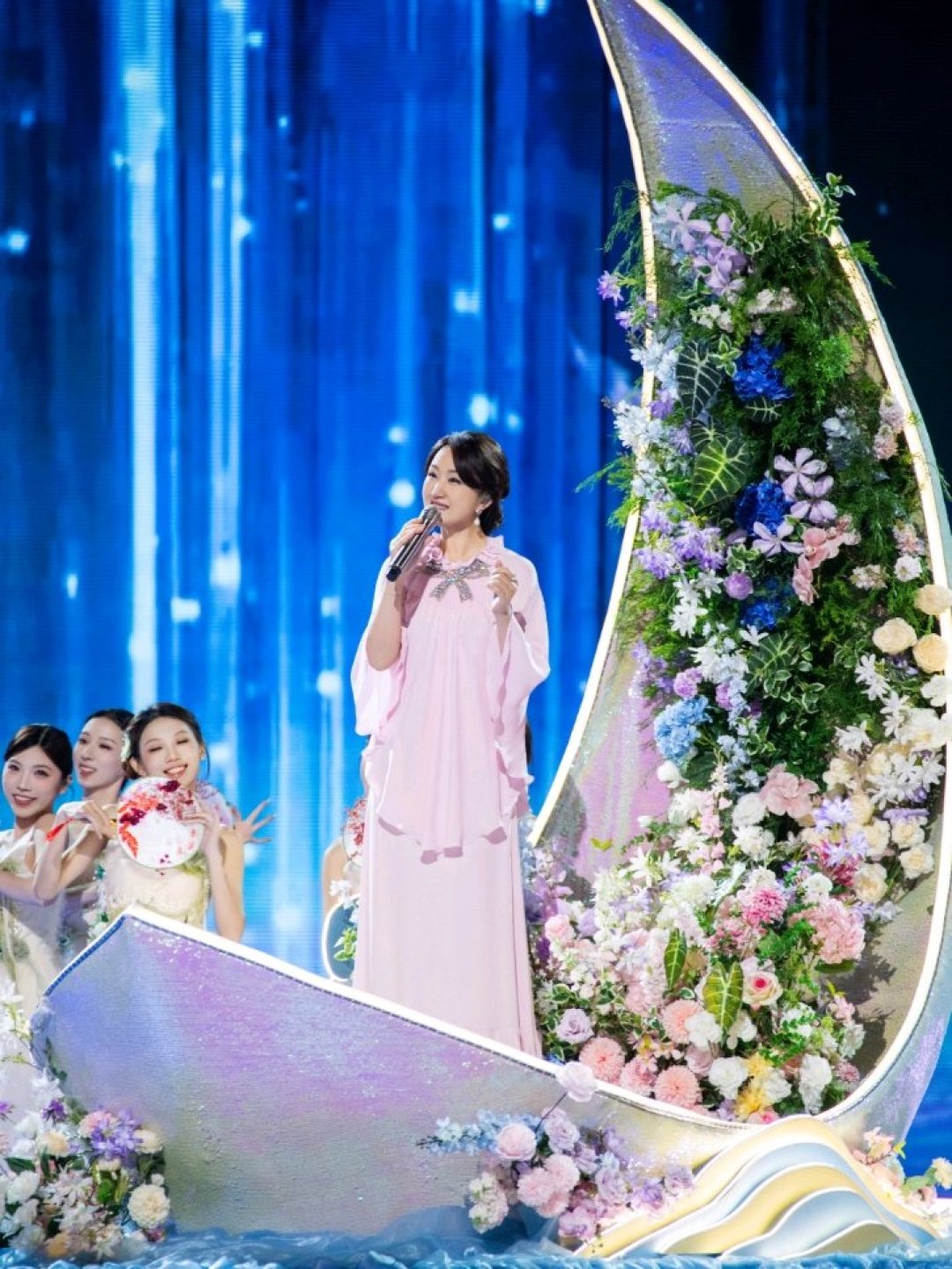 刷屏爸妈抖音的“杨钰莹济宁演唱会首站”:济宁演唱会是真的,“她的演唱会”是假的