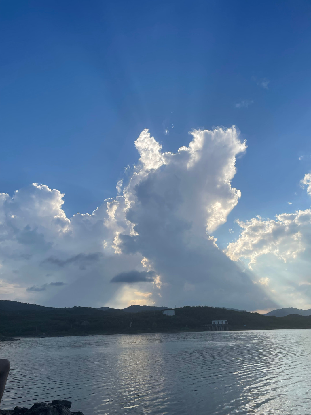 看邓刚抽鲢鳙照搬夏天参数，秋天十钓九空？把水层、开饵、窗口这三个档切过来