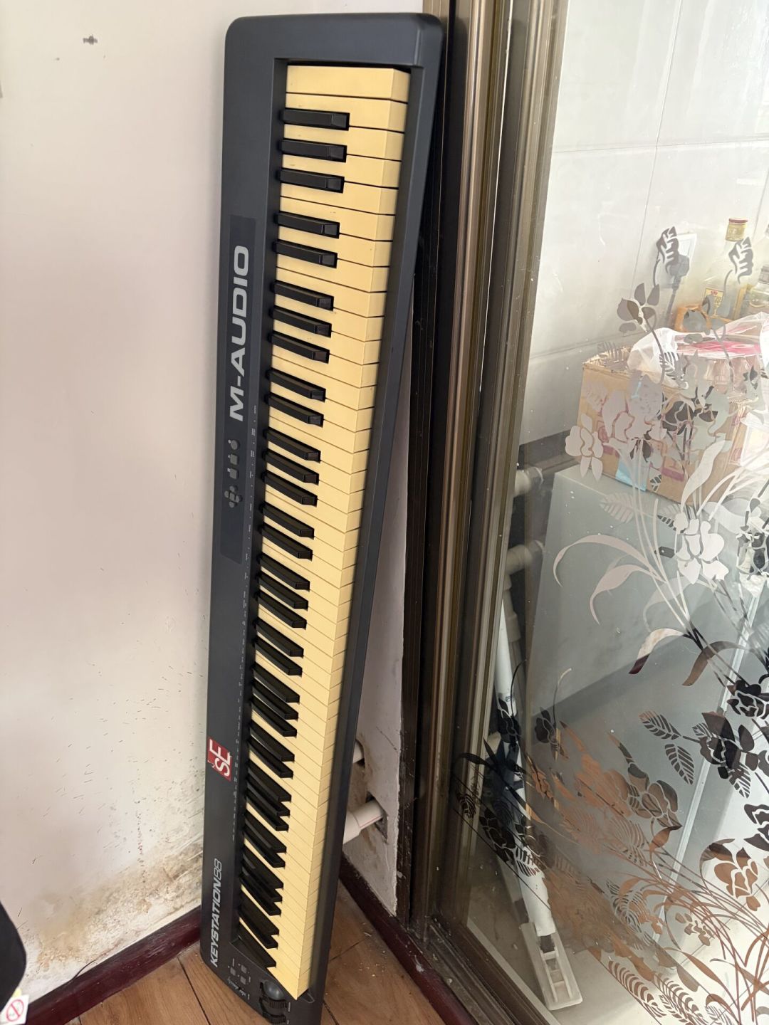 第一套音乐制作设备千元以内拿下:这块340元的M-Audio声卡,强在哪、坑在哪,评论区全写了