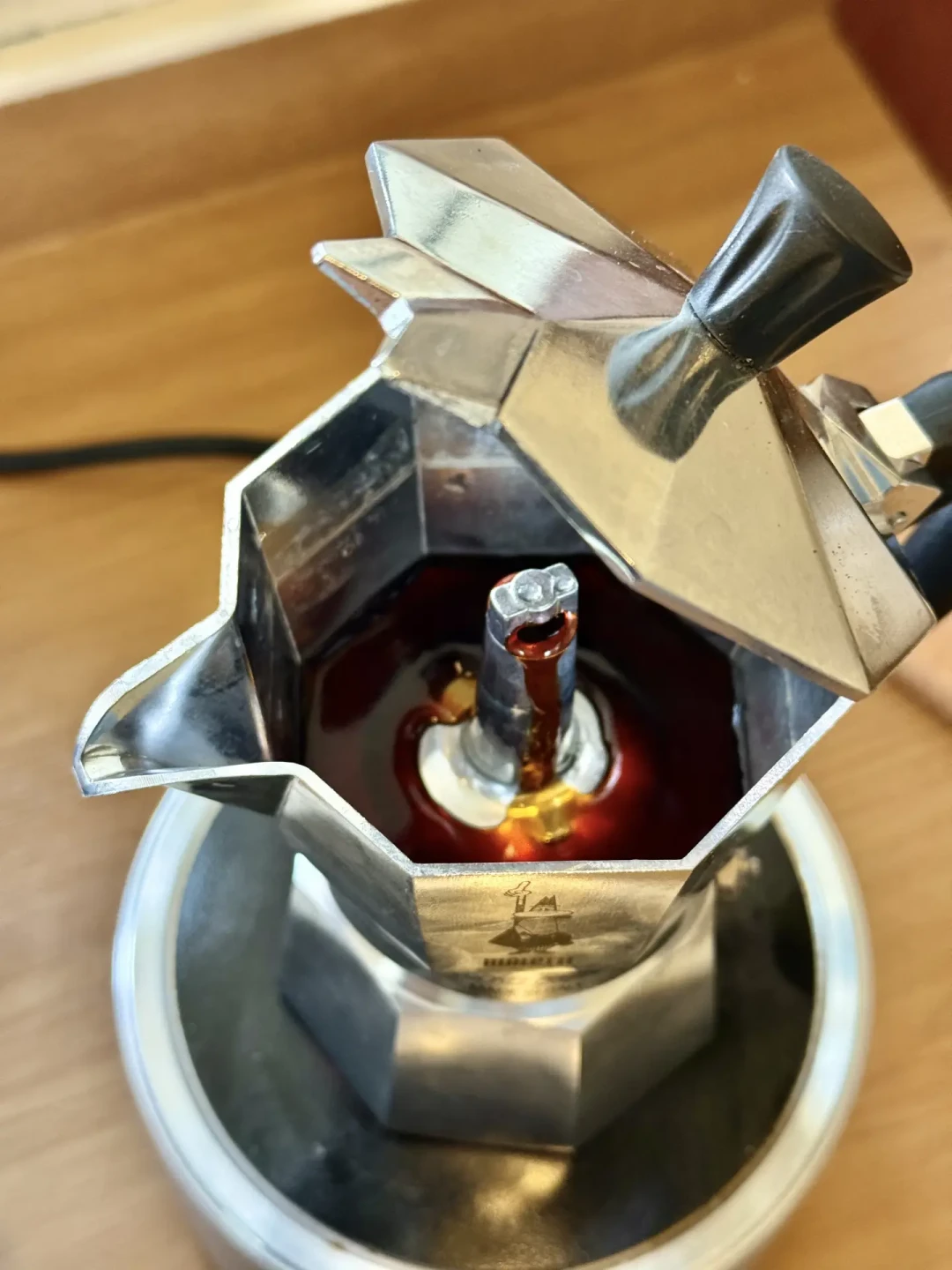 同一把比乐蒂八角壶,有人掏 206 元,有人掏 308 元:第一把摩卡壶下单前的三本账