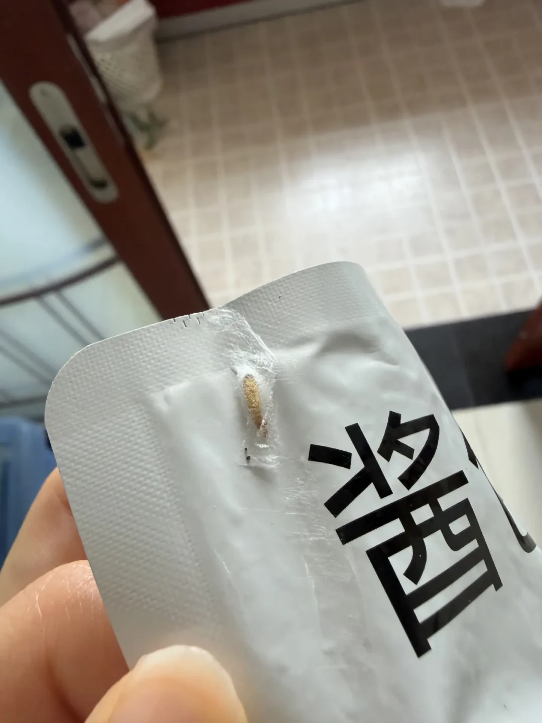 百味来离过期还有8个月就生了虫:今夏跨平台意面爆虫潮统计,囤货家庭要做的四件事