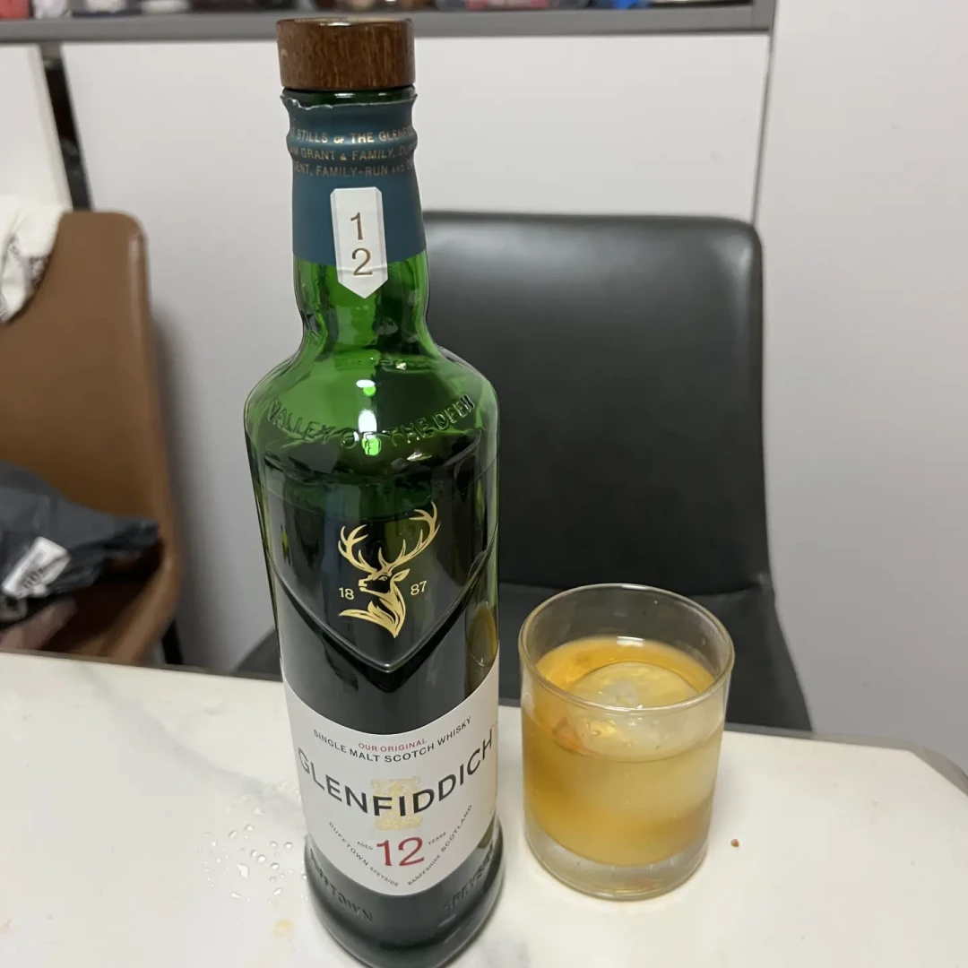 威士忌第一次成为第一大进口烈酒,红利却没进帝亚吉欧口袋:中秋前价盘的三个反直觉