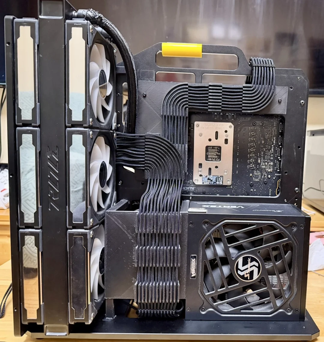 用了六年才知道面板能拆:安钛克机箱的