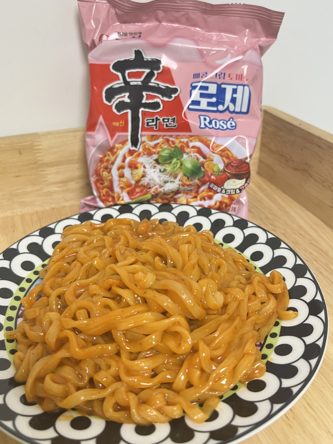 农心新品“ROSE奶油番茄拌面”值得买吗?翻遍全网首批真实测评,避坑和选法都清楚了