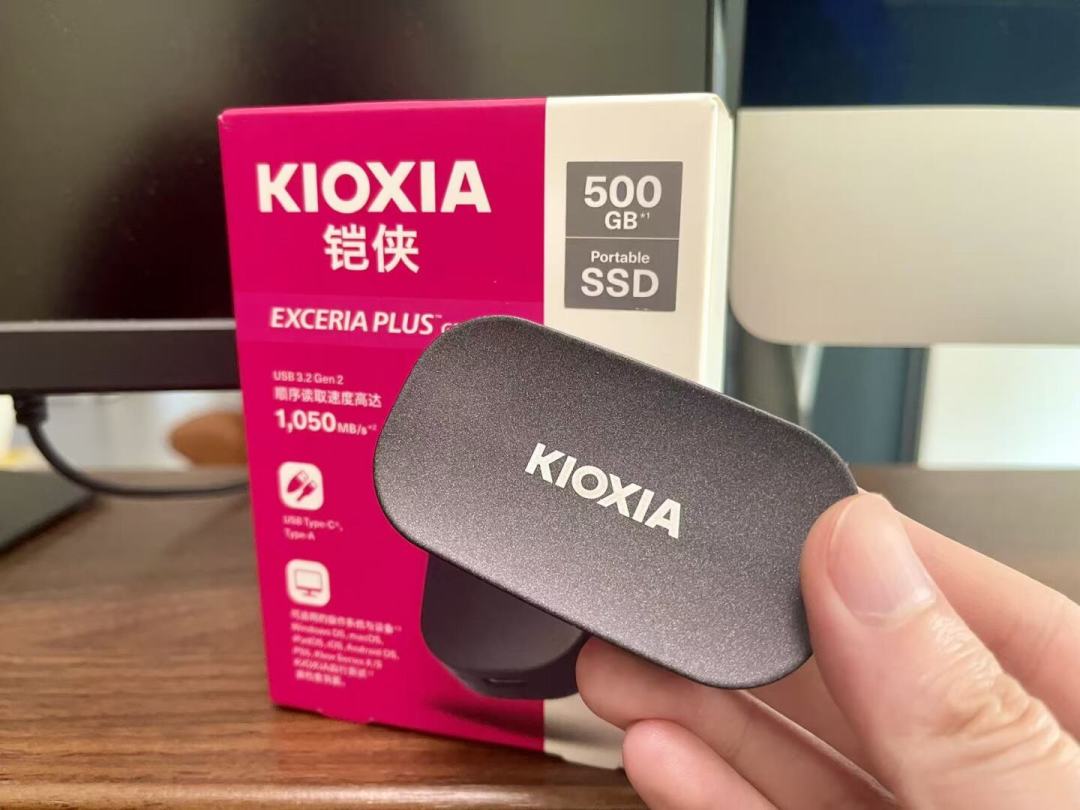 铠侠XD20从900跌回800多,笔记本却涨了一千:开学季存储价格这波背离,是降价信号还是补贴诱饵?