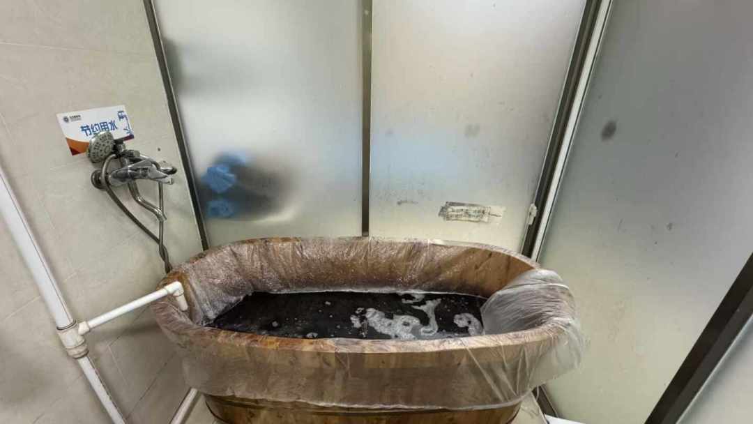 北京藏药浴约到两个月后、10块钱的寺院药被黄牛买到停售:蹭“藏药”热度之前,先分清四条渠道