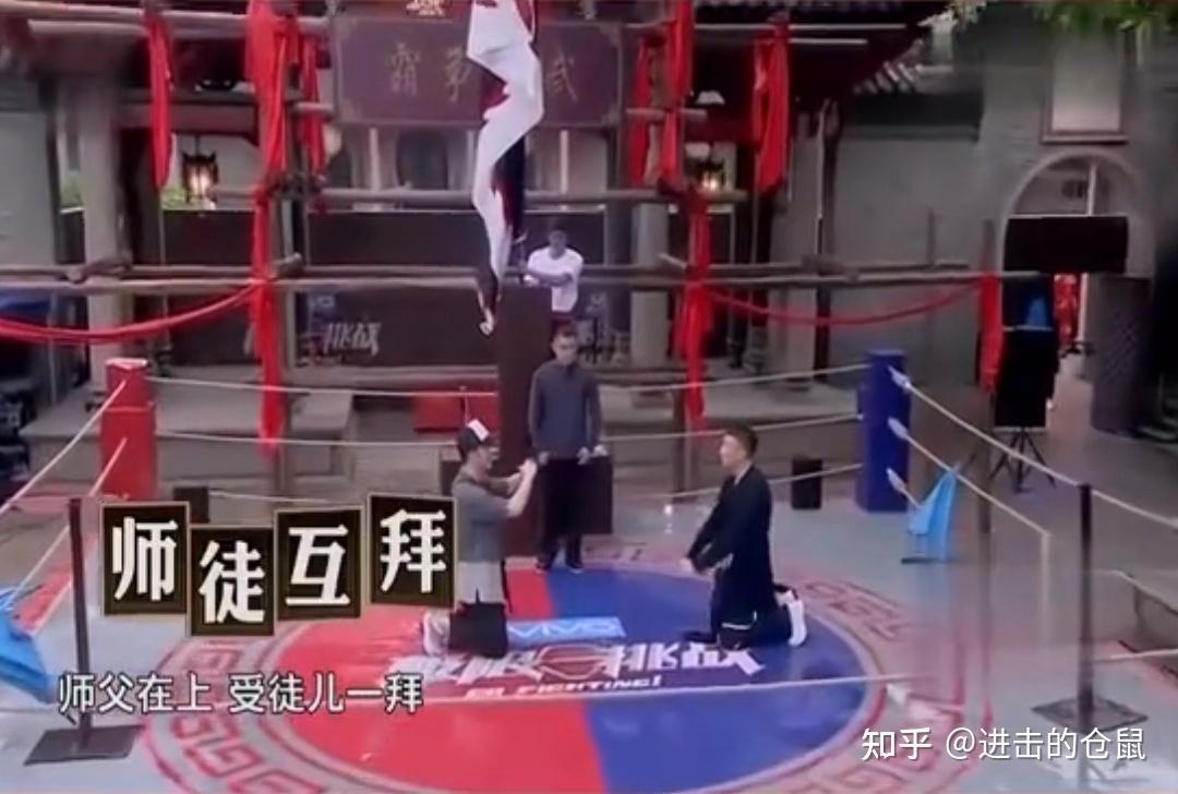 同样是被全员欺负,鸡条跪出国民梗,跑男甲鱼局跪进眼泪:对完全网的讨论,问题真不在沙溢