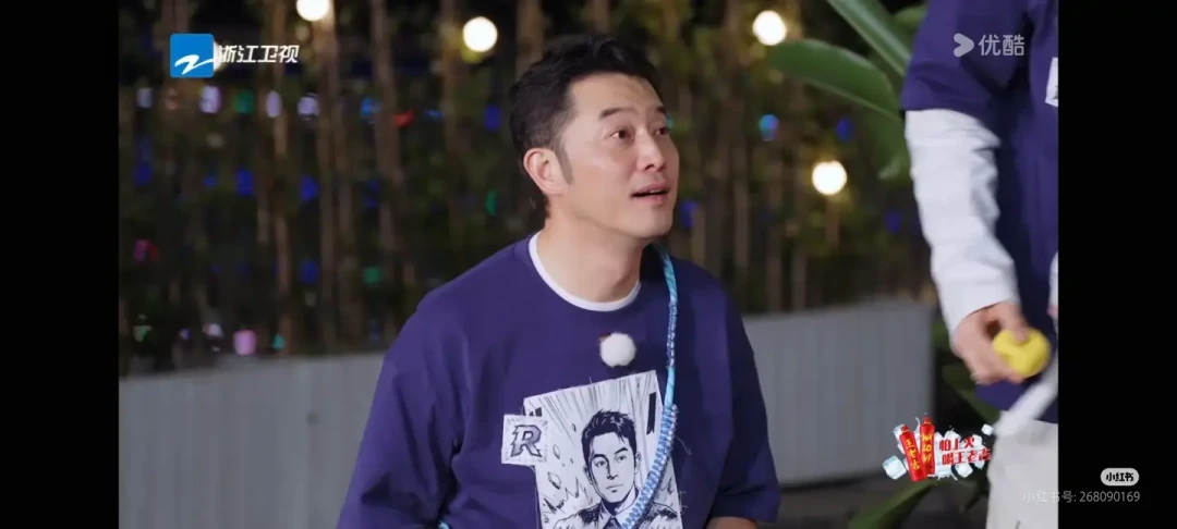 同样是被全员欺负,鸡条跪出国民梗,跑男甲鱼局跪进眼泪:对完全网的讨论,问题真不在沙溢
