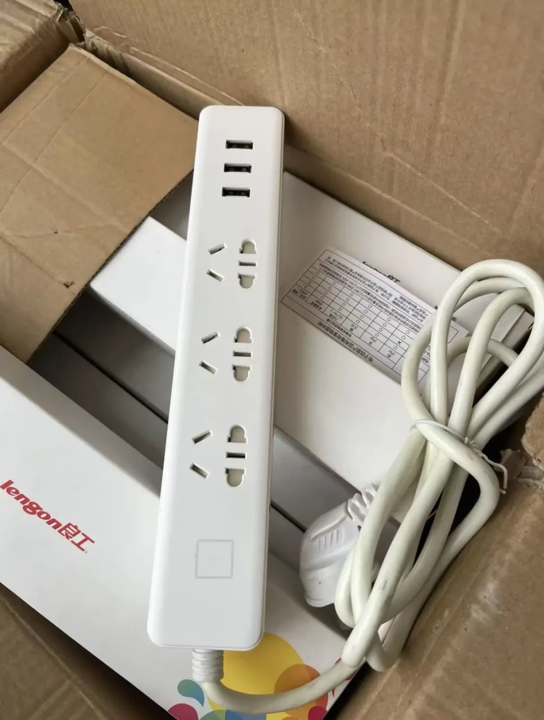 官方套件290元,闲鱼刷机插排25.8元:进Home Assistant的两条路,先把这笔账算清