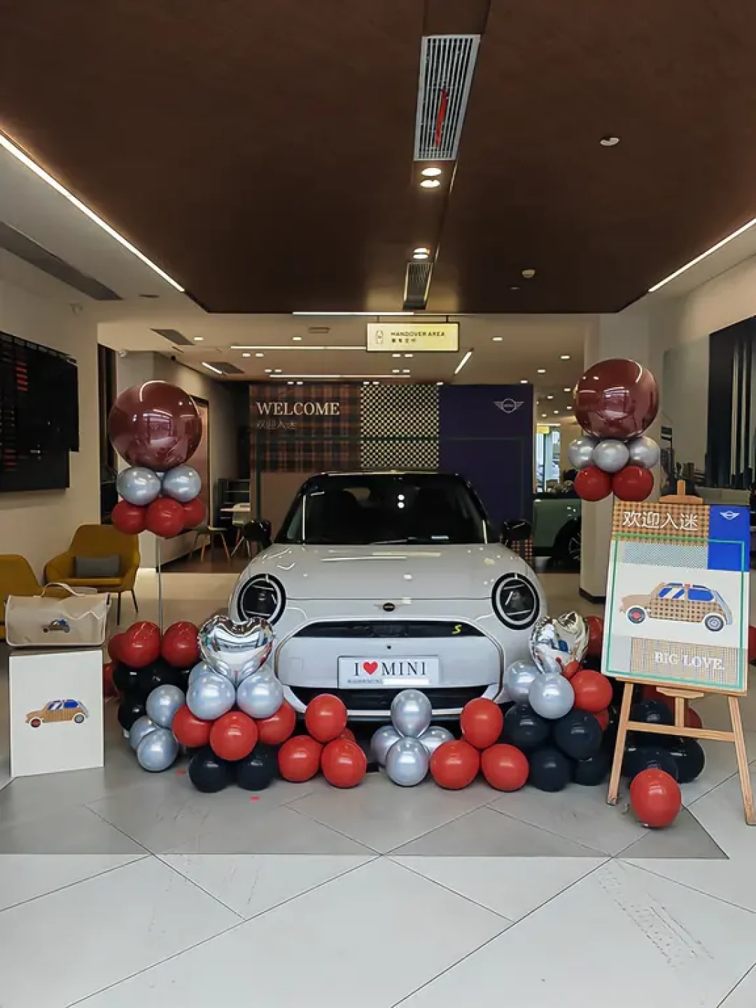 6万块电动甲壳虫刷出61万播放:等它,还是现在提电动MINI?15万级精品电车账本先算清