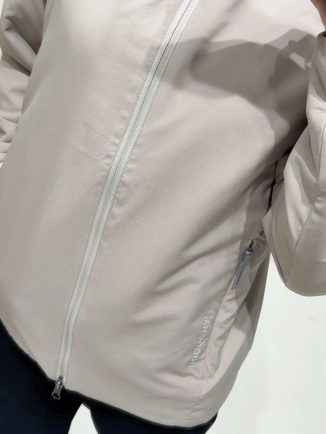 胡丁尼的九月难题:FW26新品全价上架、夏款3折清仓,捡什么跳过什么先看这份折扣日历