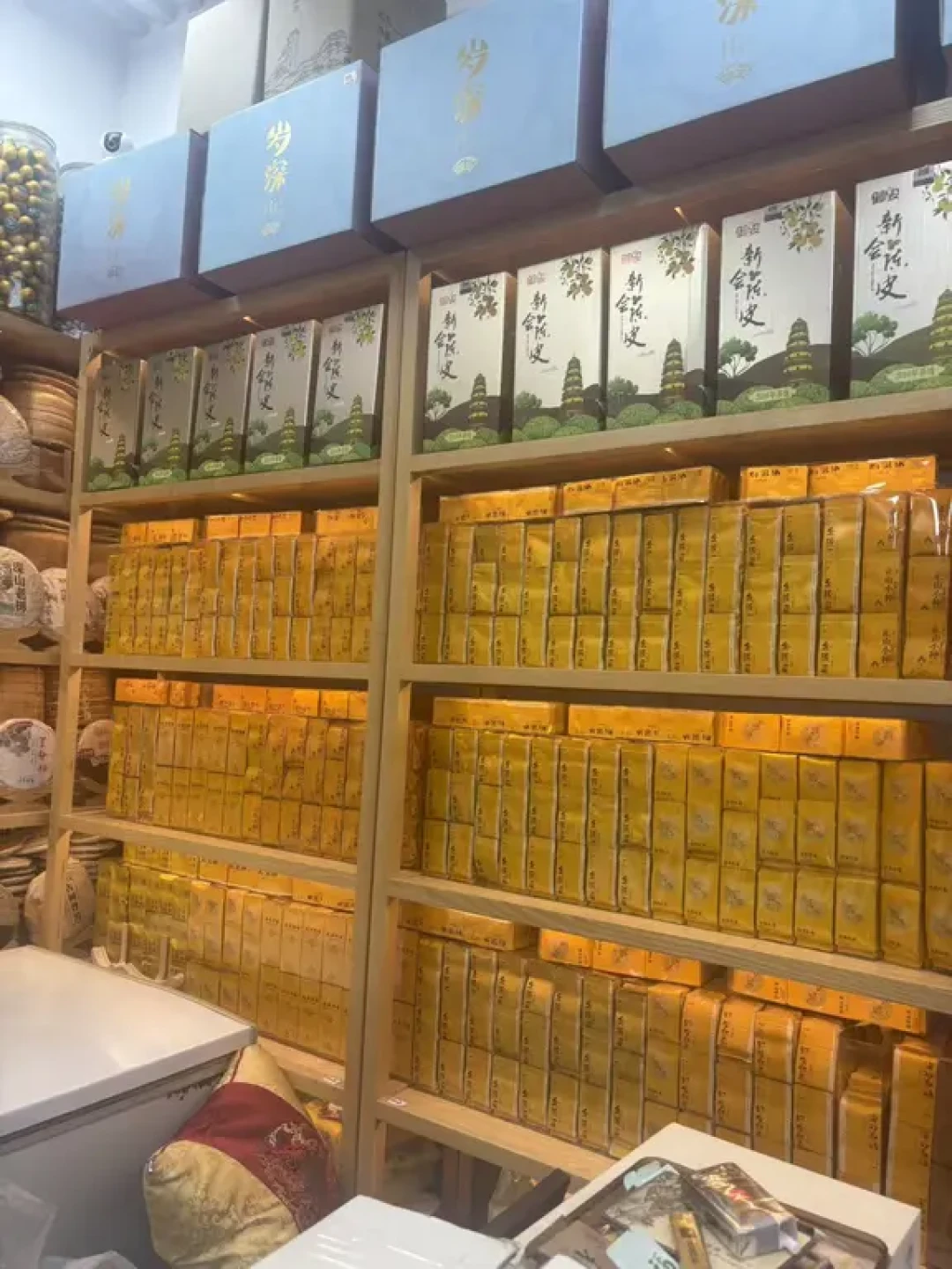 中秋茶礼里的“明前龙井”,其实已经放了快半年:绿茶党送礼前,先把这笔鲜度账算完