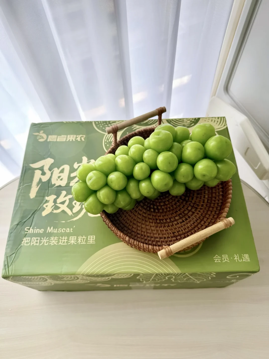 曾经300元一斤的阳光玫瑰,跌到1.5元一斤了:不是不好吃,是货分成了三档,9月按这几招挑