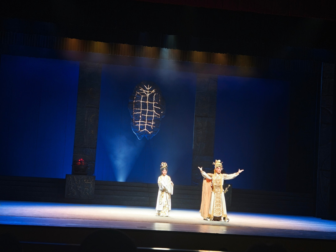 妇好巡演了:首演售罄、历史党跨城追看的这出豫剧,买票前我给你讲透