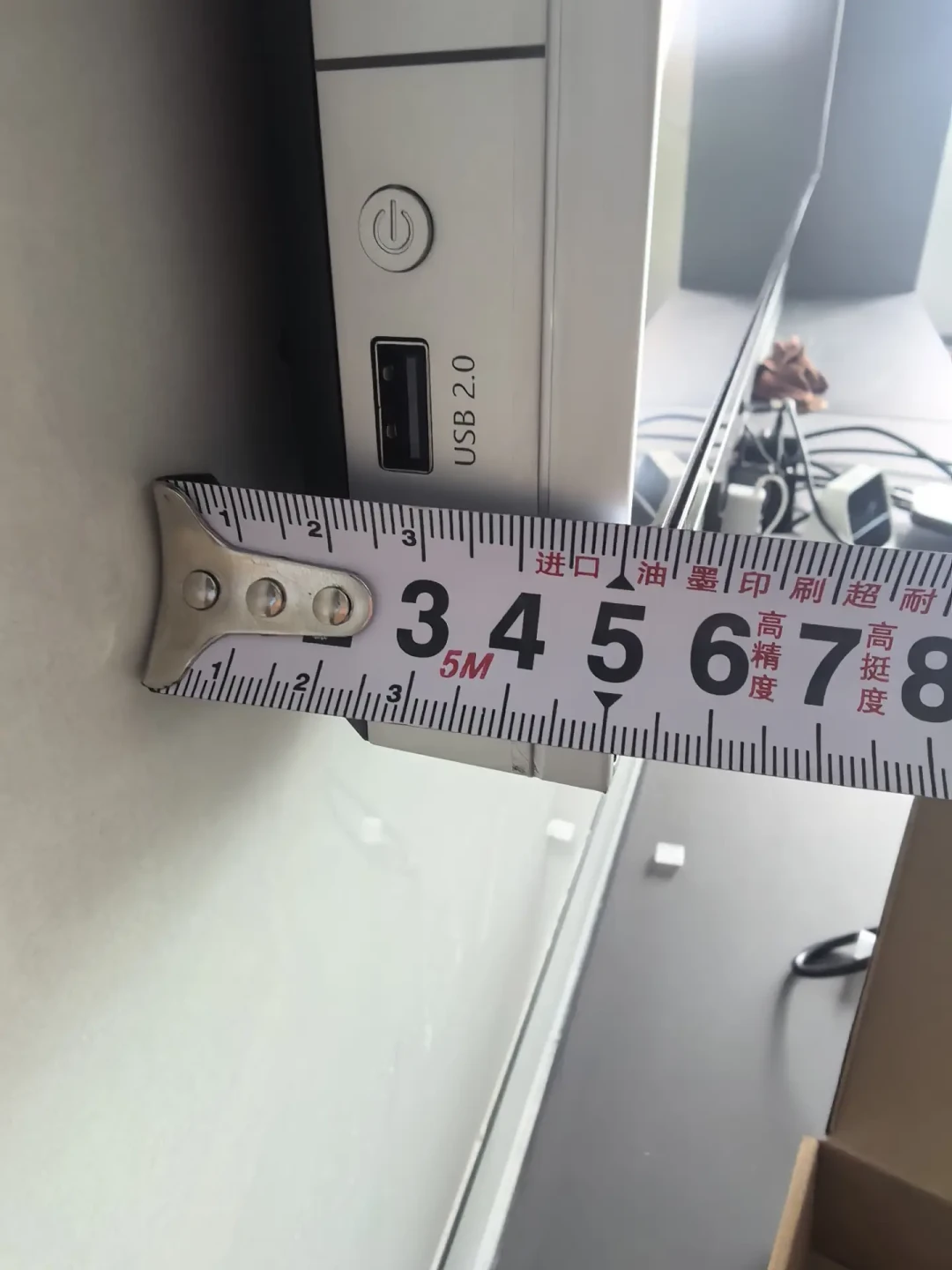 创维壁纸电视宣传2.7厘米实测5厘米,官方都下场了:上墙的缝,真不是电视本身