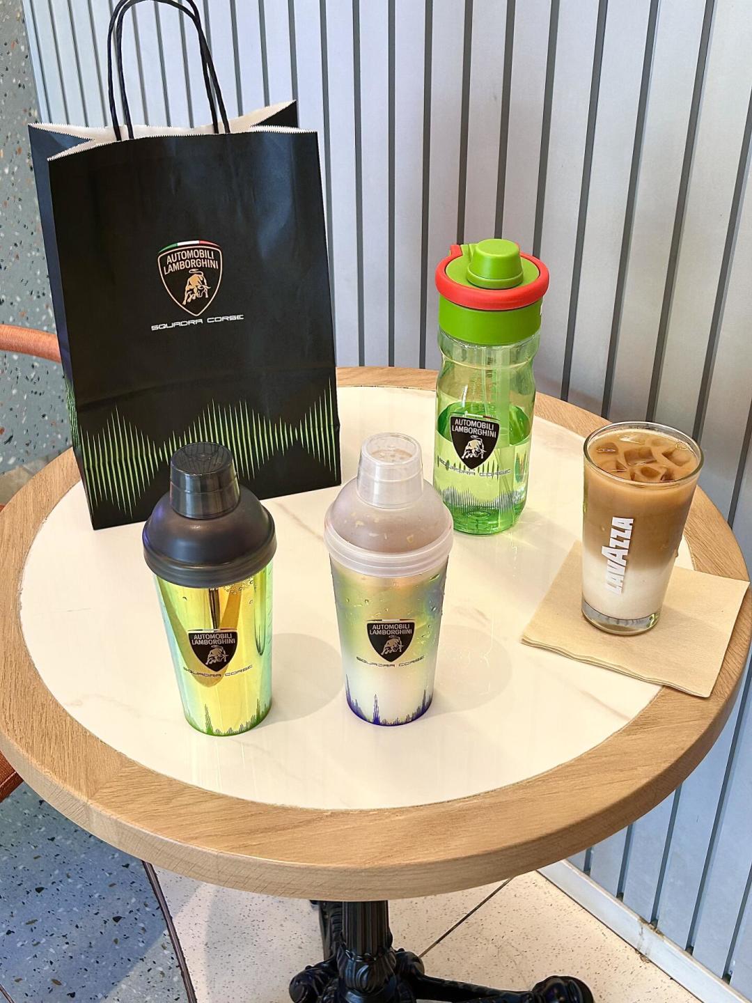星巴克一杯卖47元,瑞幸还没入场:翻完拉瓦萨6.0高蛋白系列,下单前必须知道的4件事