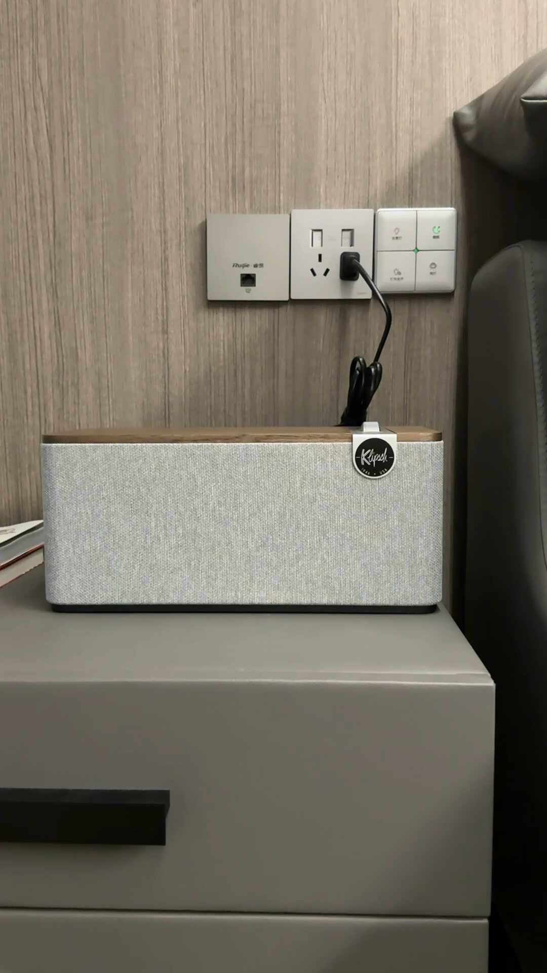 马歇尔四代发布、JBL 80周年:2000元档音箱买新还是等降价?翻完知乎和小红书,我把四条路线理清楚了