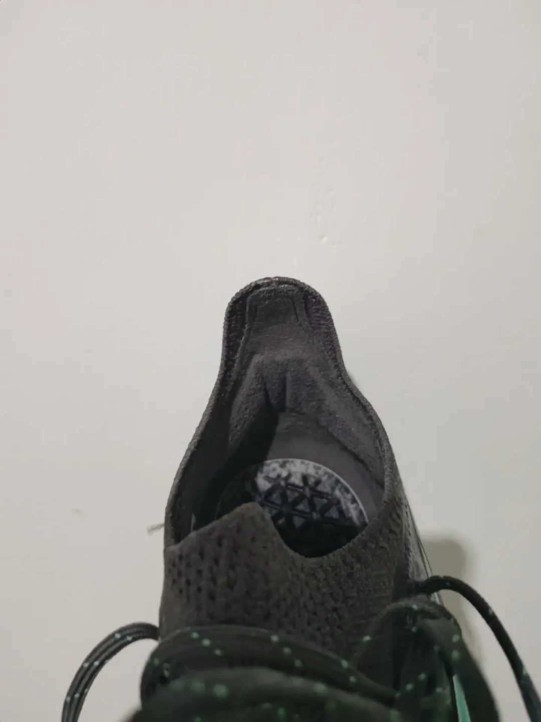 400元不到的“顶级”MG:是彪马让利还是大底减配?翻完MG4.0首发、几十条实测和几百条评论,这笔账算清了