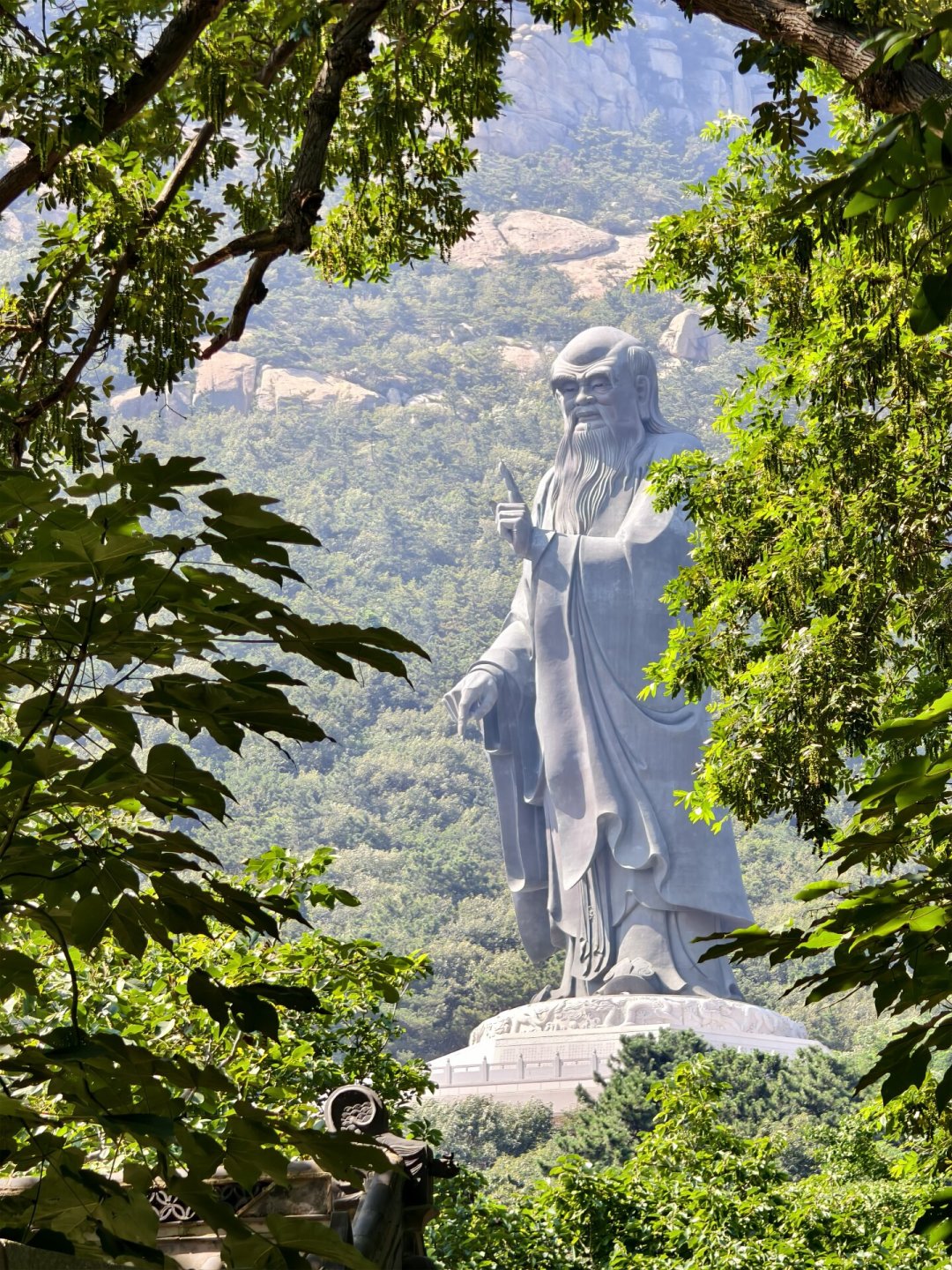 国庆去道观拜太上老君，先算清三笔账：门票、香烛、法会价格与避坑信息一次整理