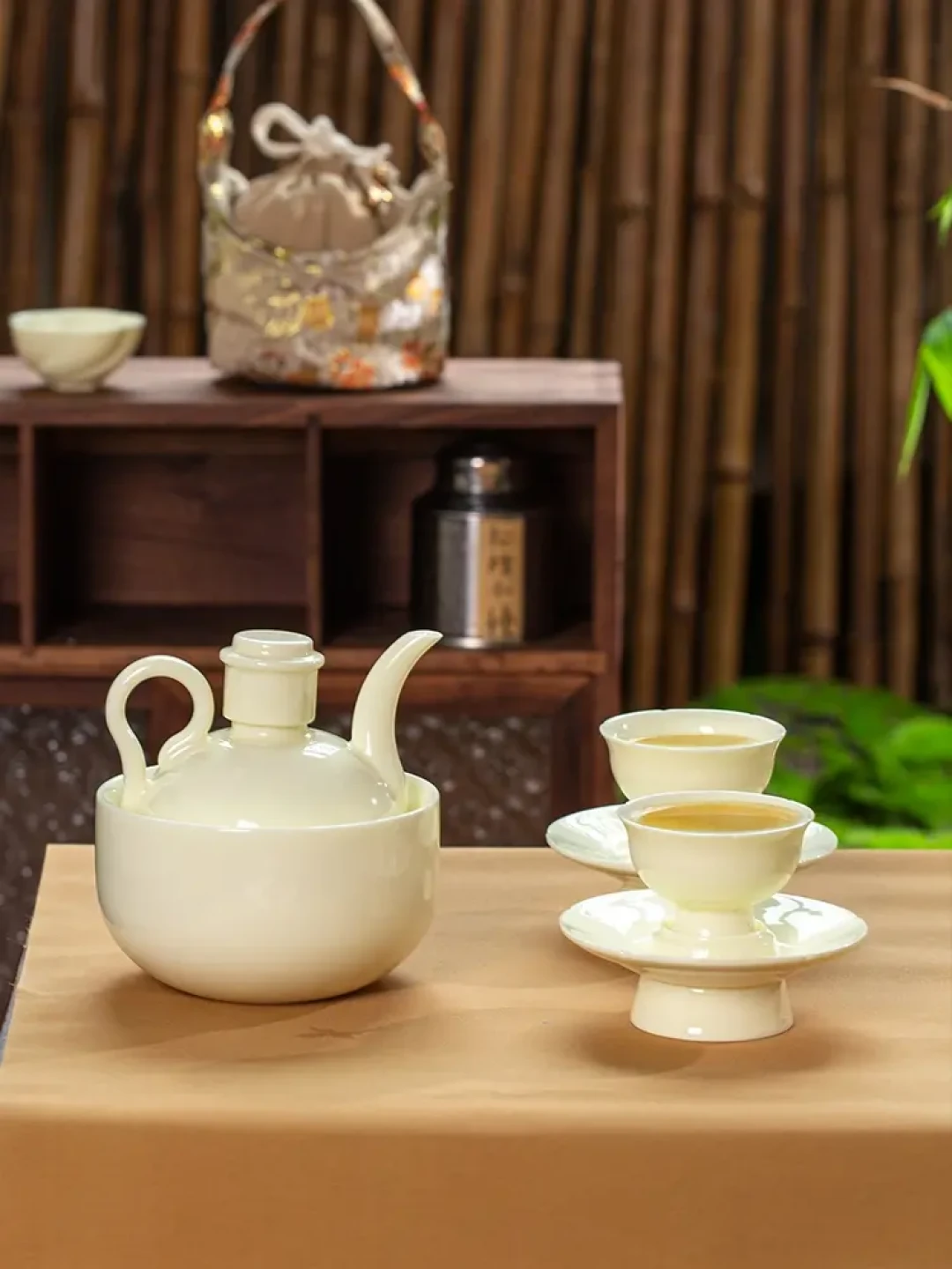 温酒之前,先把温度这件事钉死:电动、蒸汽、蜡烛三派摊开看,可能一碗热水就够了