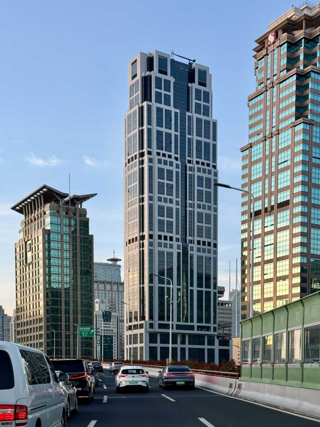 四季退出上海6年:原址变成3000+一晚的阿丽拉,淮海路新店2027年开业,等待期能走的三条路