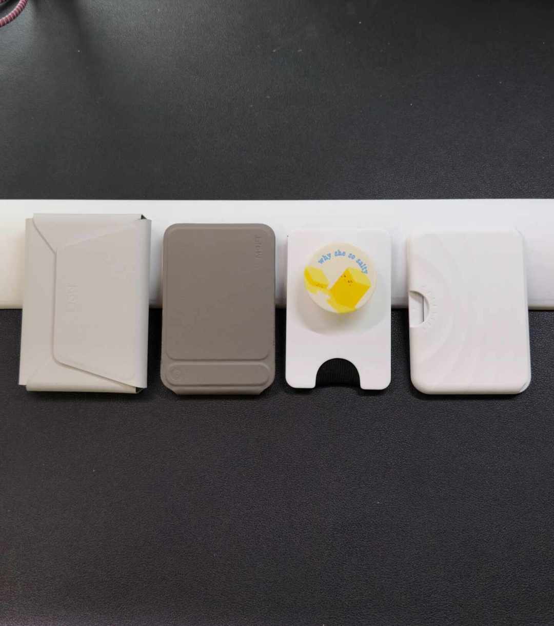 苹果自家卡包停售两年后,官网回来的这个是 Native Union:348 元磁吸卡包支架值得买吗?