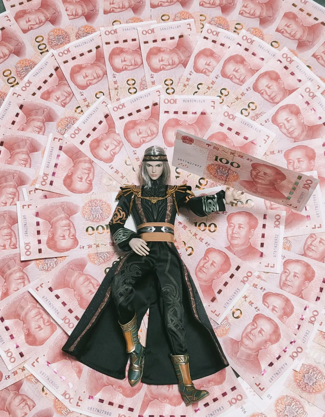 错版吧唧拍到600、再贩全看心情:回坑买秦时谷子前,先把这套价格账算明白