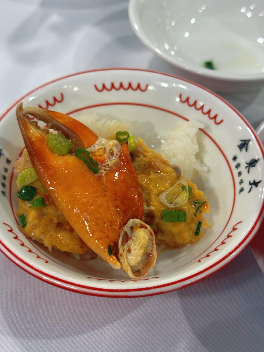 想在香港偶遇周润发?我们翻了30多篇真实
