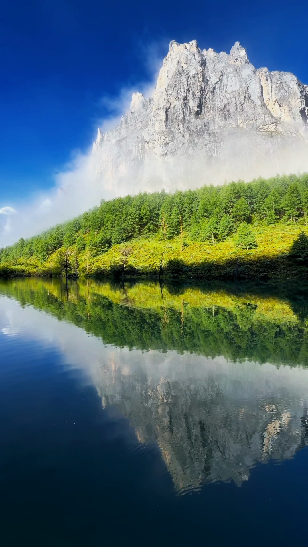 沈月9月行程图多出两个字“川西”:这个月也去的你,先把风景、免票和高反三笔账算清