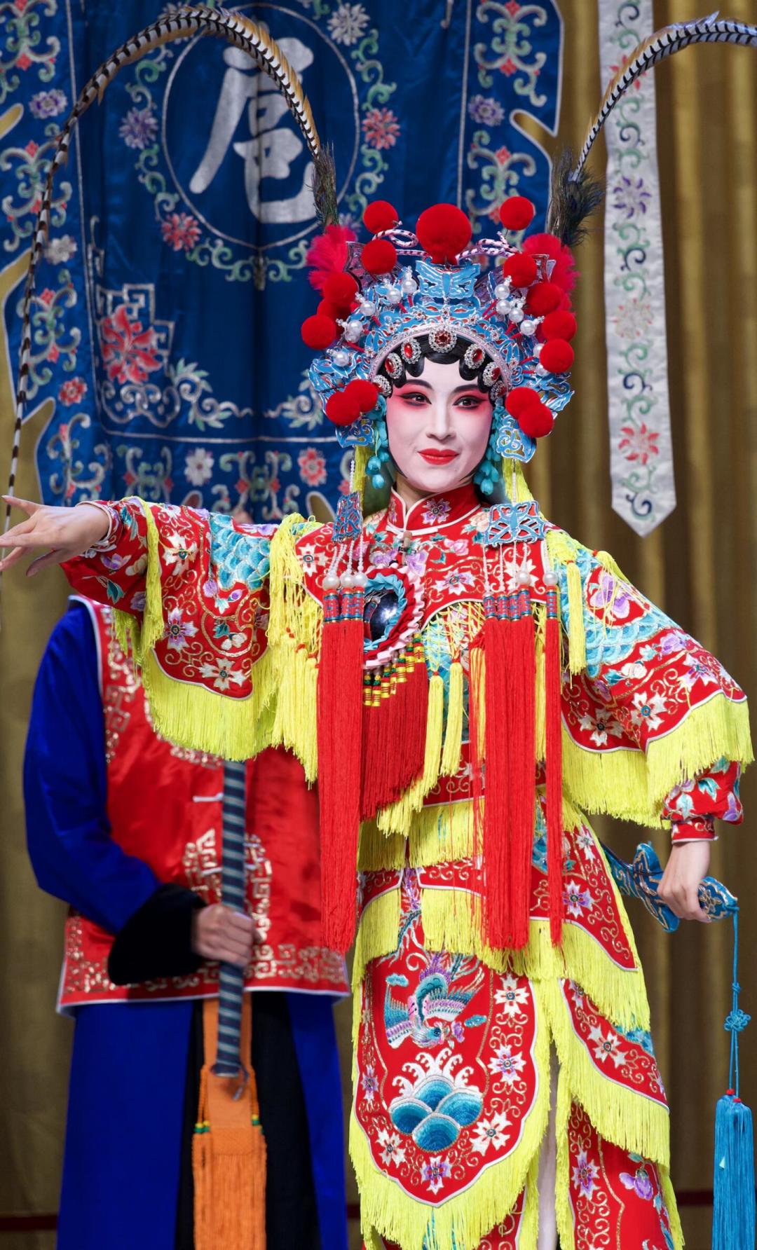 小说里被嫁给王英的扈三娘,在戏曲舞台上是绝对主角:八月底京剧昆曲接连上演《扈家庄》