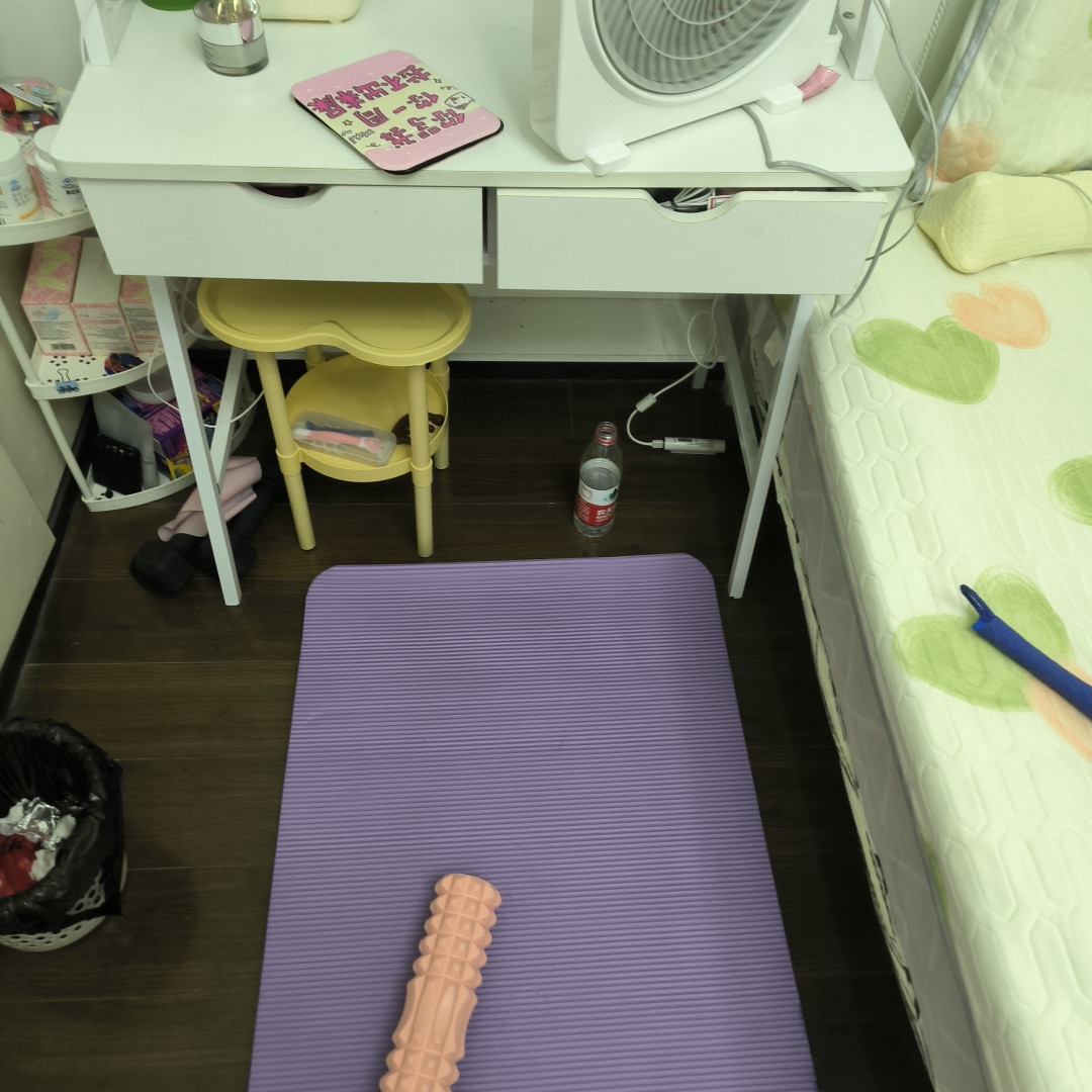 “跳绳伤膝盖”和“久坐的人膝关节炎发生率是跑步者的3倍”同时在传:这个九月把绳捡起来的成年人,先修这四件事