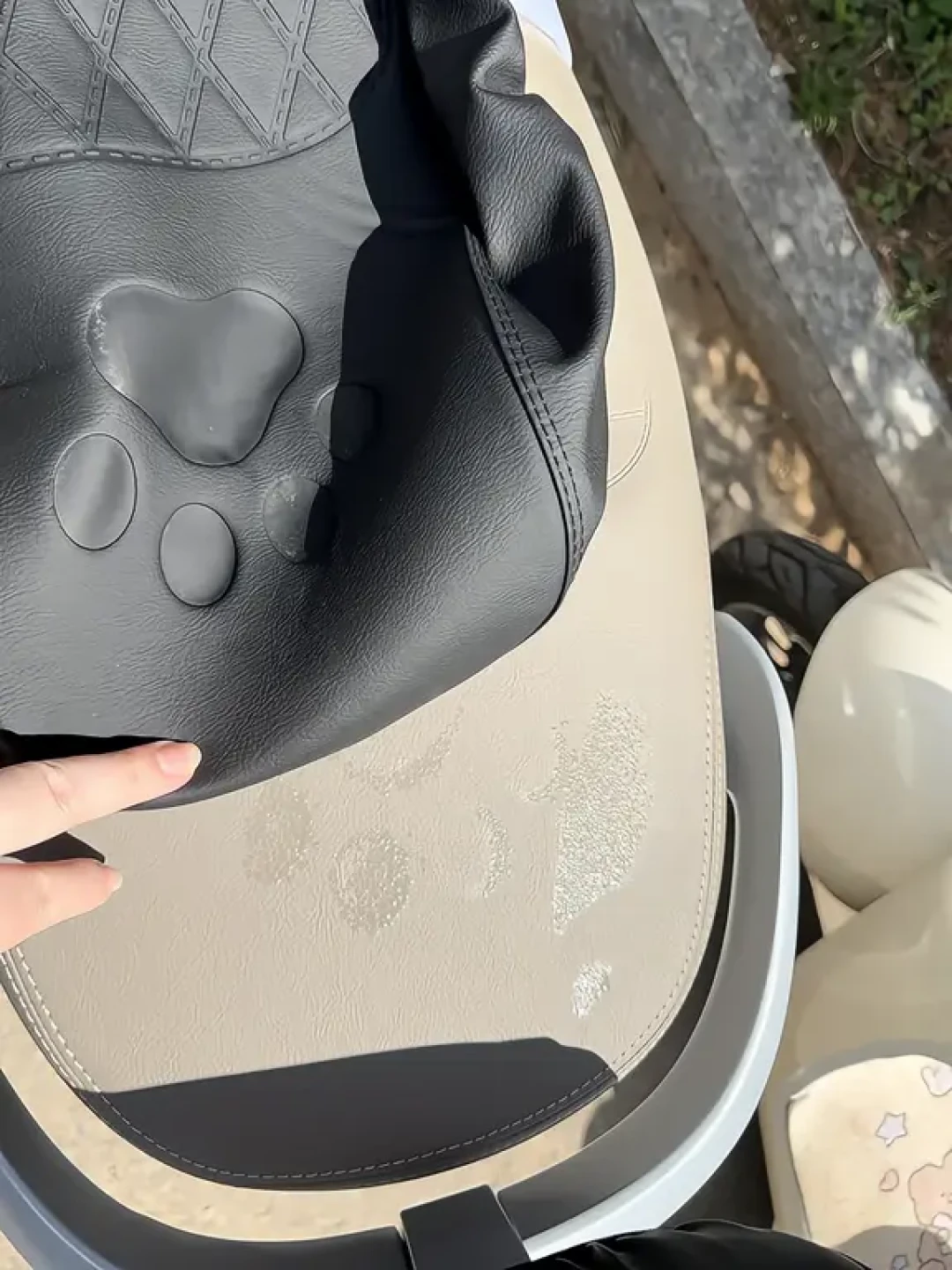 先别急着给新车套座套:翻完吉利星愿们这半年的车主帖,被挡住的可能是侧气囊