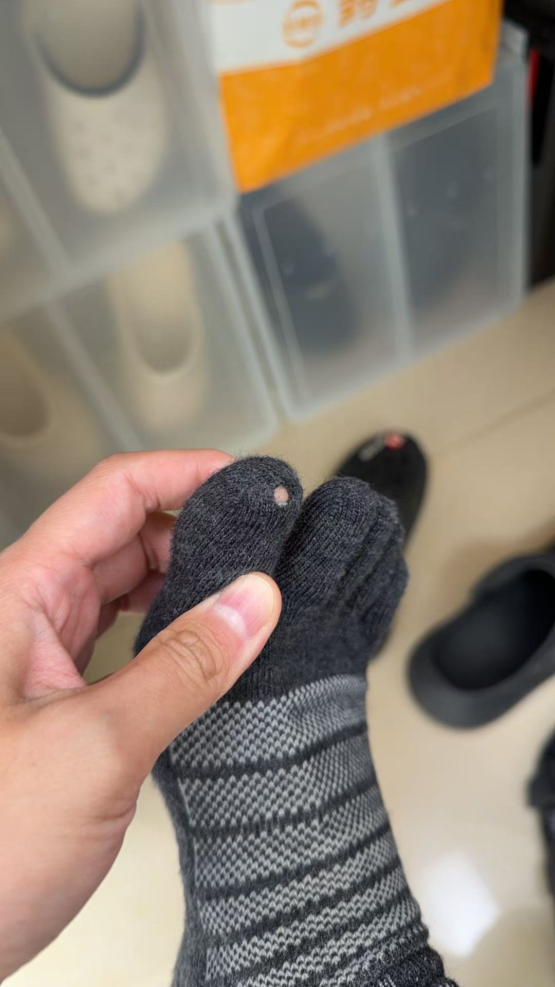 170 元一双的 injinji,有人骂“穿一天就超级臭”,有人穿几天都不臭:翻完全网夸和骂,问题出在材料上
