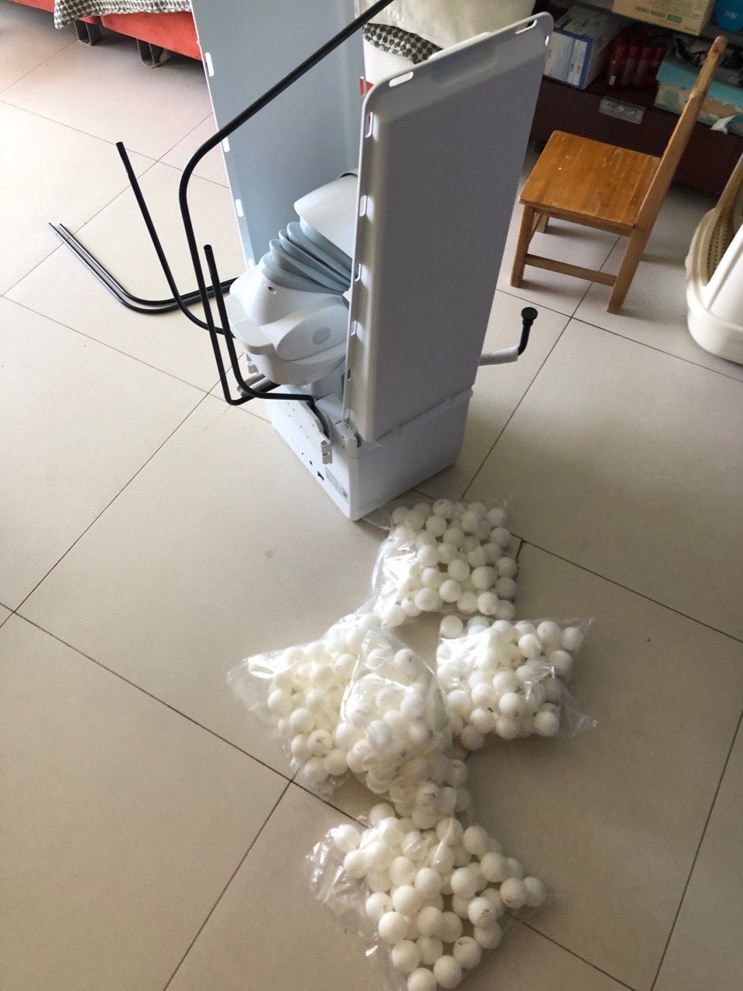 张继科一节课25元冲上热搜,你攒了半年的发球机还买不买?扒完127条求推荐评论,这笔账我给你算明白