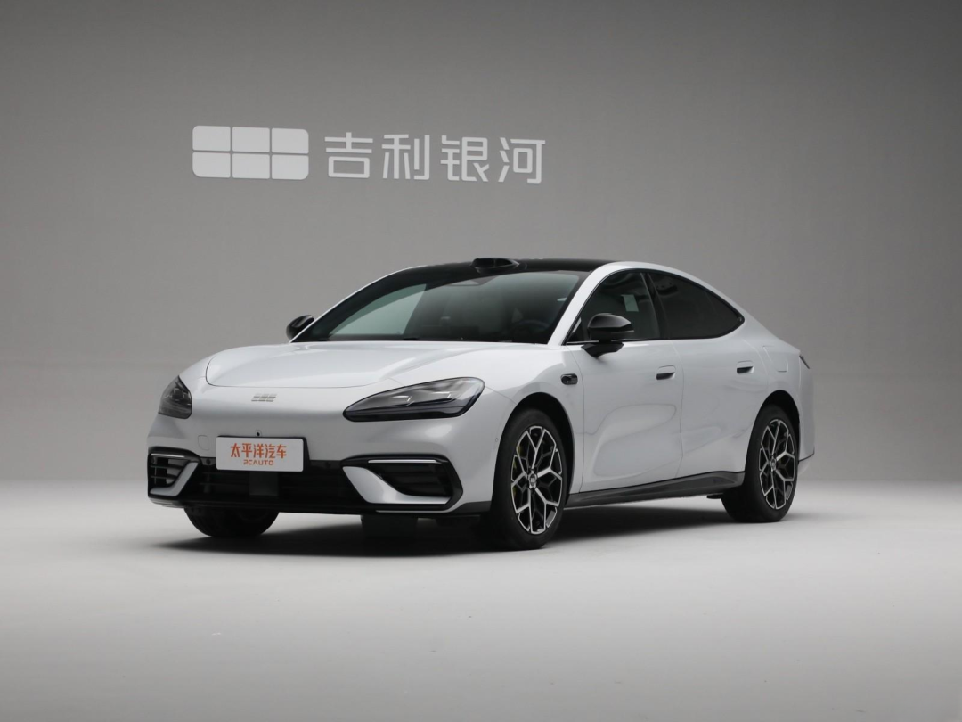 两台“半价SU7”对撞:银河TT 12.99万杀向锁单4.2万台的MG07,大定前先看清这四处差别