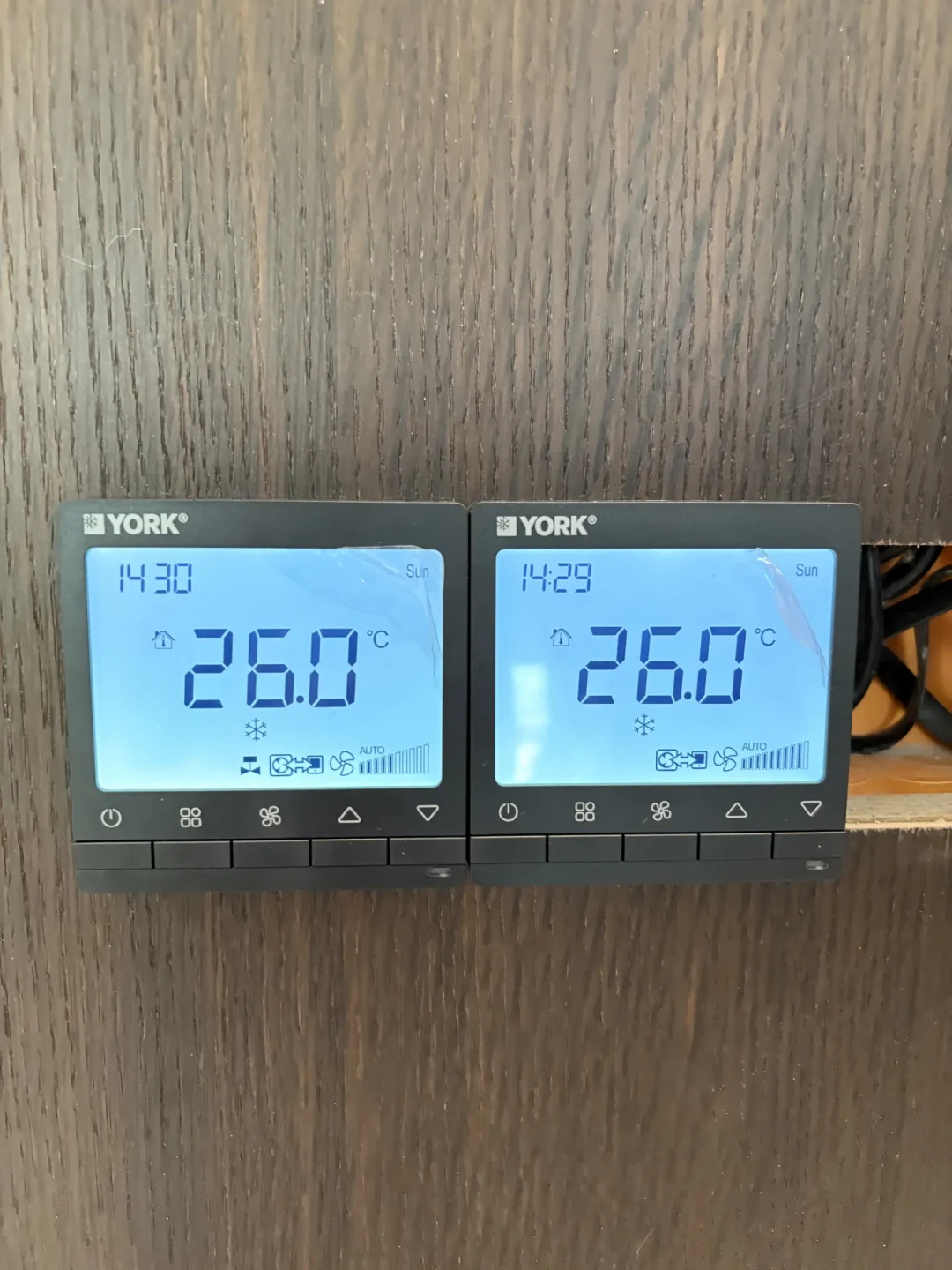 花了十几万装水机两联供,却接不进全屋智能:翻完全网20多篇帖子,唯一免费避坑的机会,就在暖通交底那一次