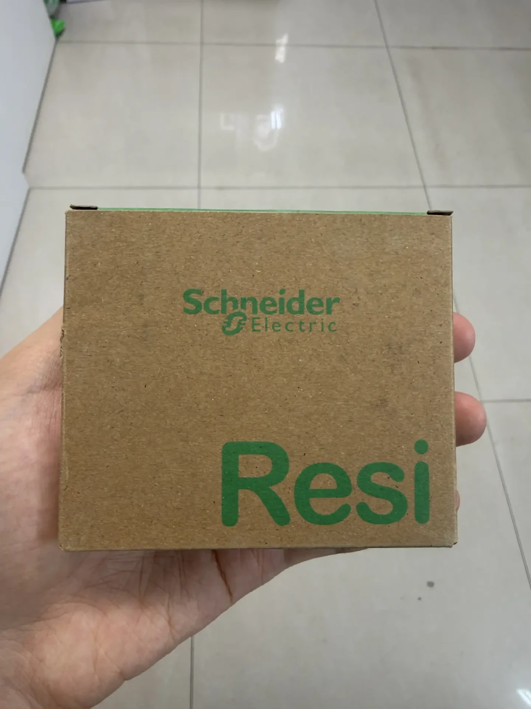 全屋施耐德开关才花400块?翻完低价帖和辨假教程,我发现坑不在价格